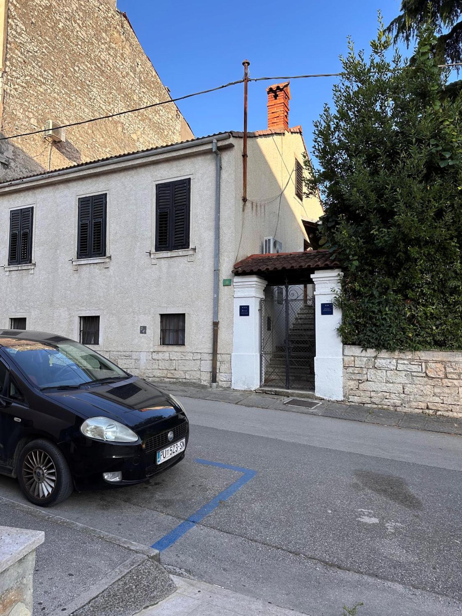 Lux Apartments In Downtown PUY Exterior foto