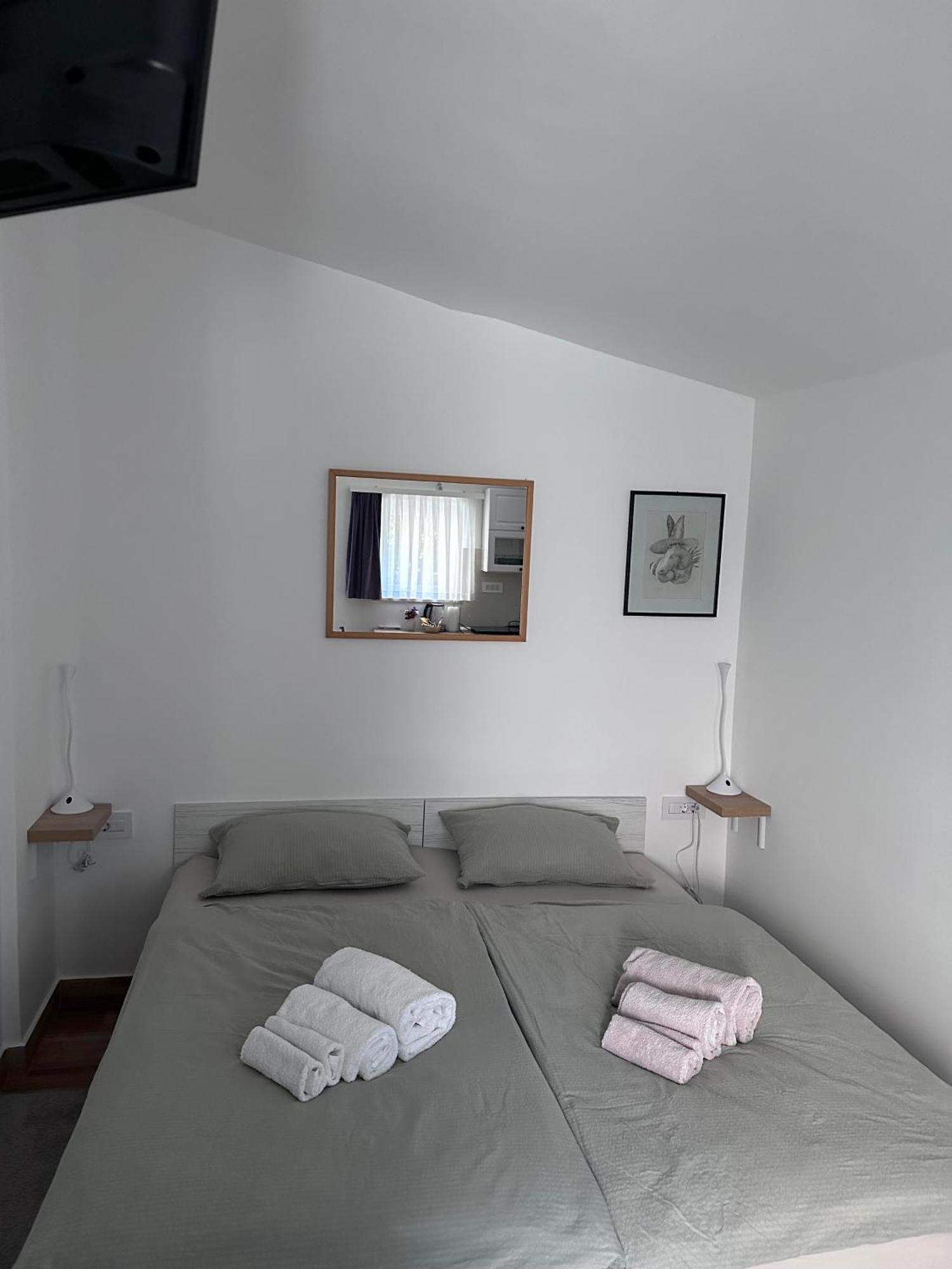 Lux Apartments In Downtown PUY Exterior foto